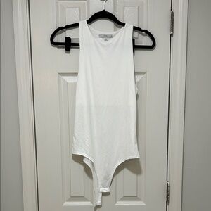 gaze White Sleeveless High-Neck Bodysuit